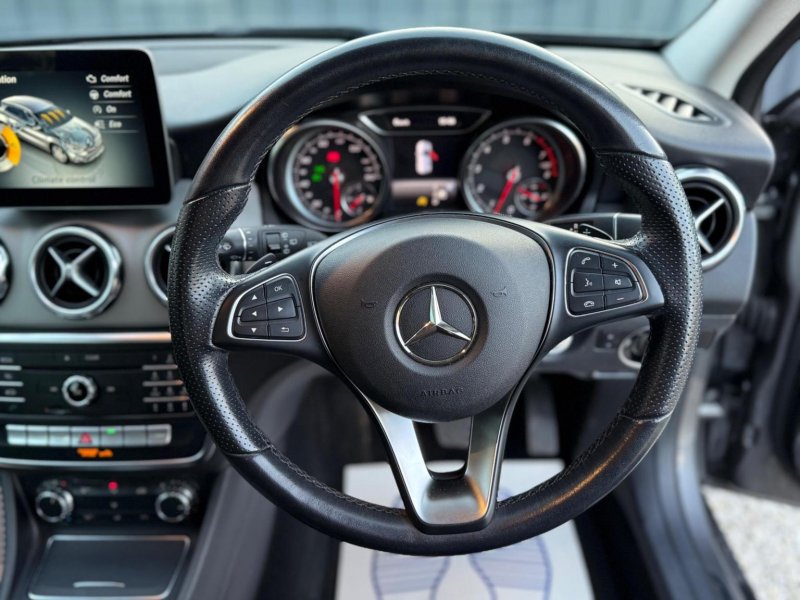 MERCEDES-BENZ GLA CLASS