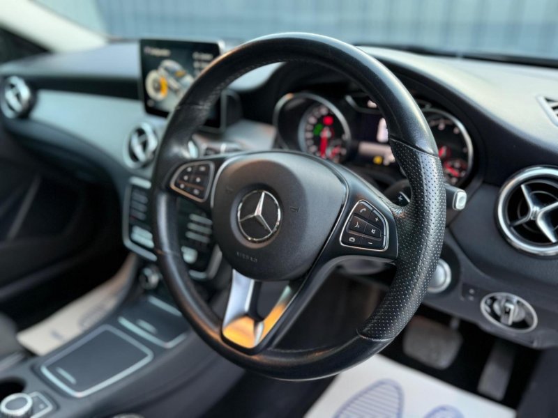 MERCEDES-BENZ GLA CLASS