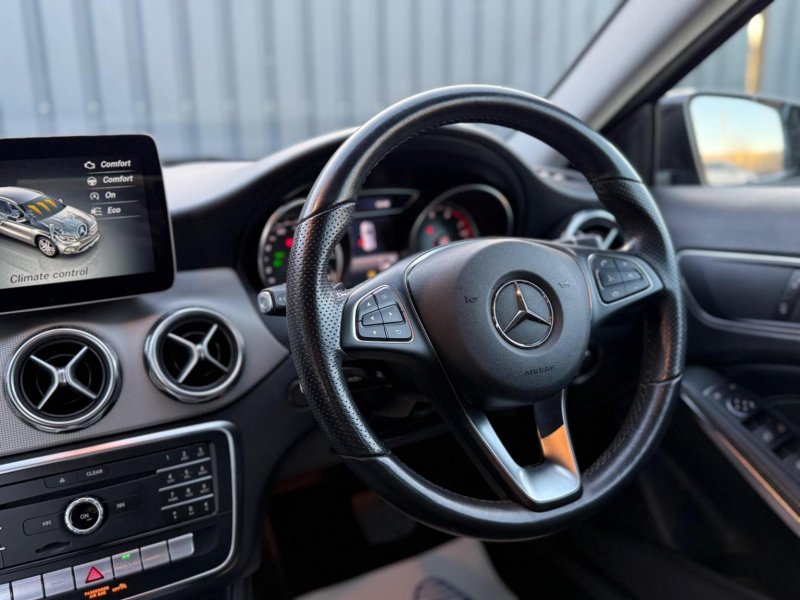 MERCEDES-BENZ GLA CLASS