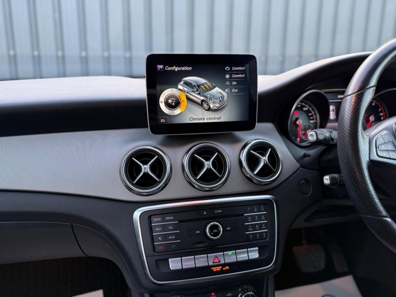 MERCEDES-BENZ GLA CLASS