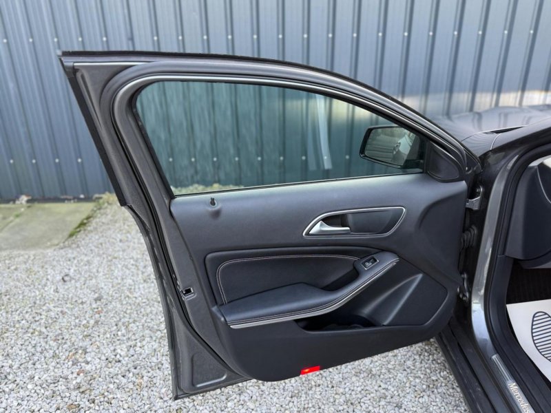MERCEDES-BENZ GLA CLASS