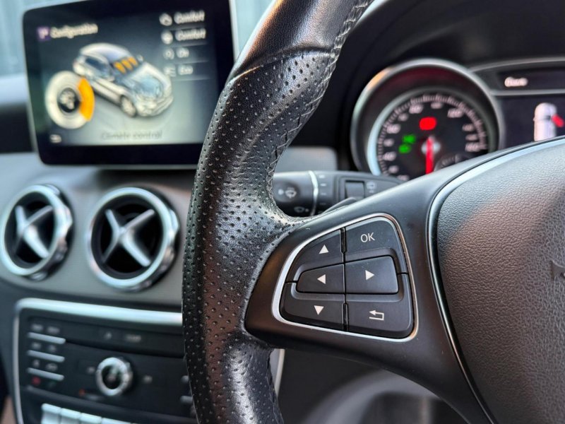 MERCEDES-BENZ GLA CLASS