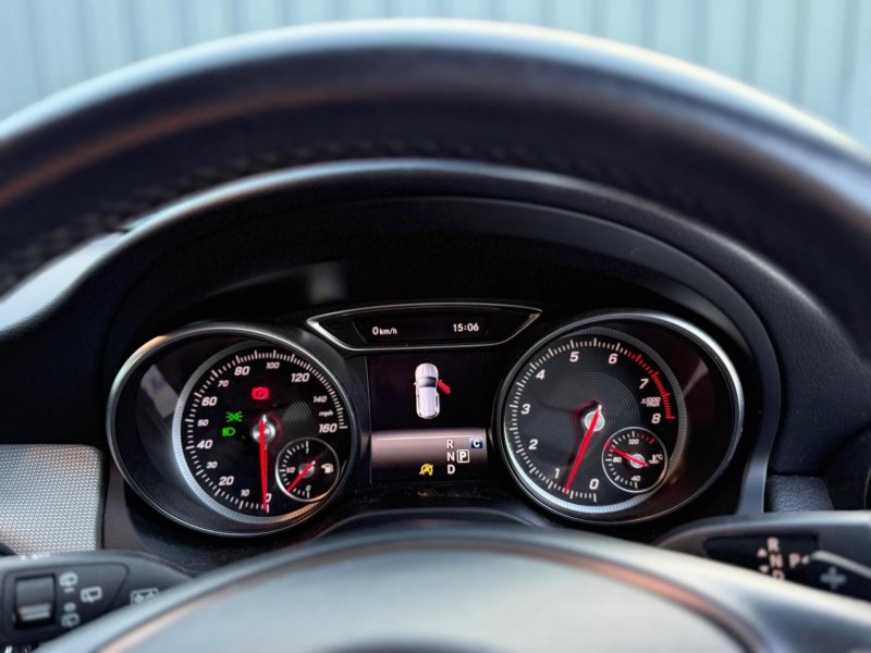 MERCEDES-BENZ GLA CLASS