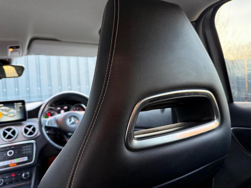 MERCEDES-BENZ GLA CLASS