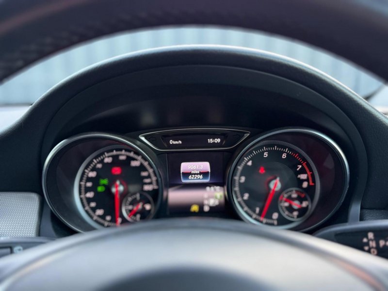 MERCEDES-BENZ GLA CLASS