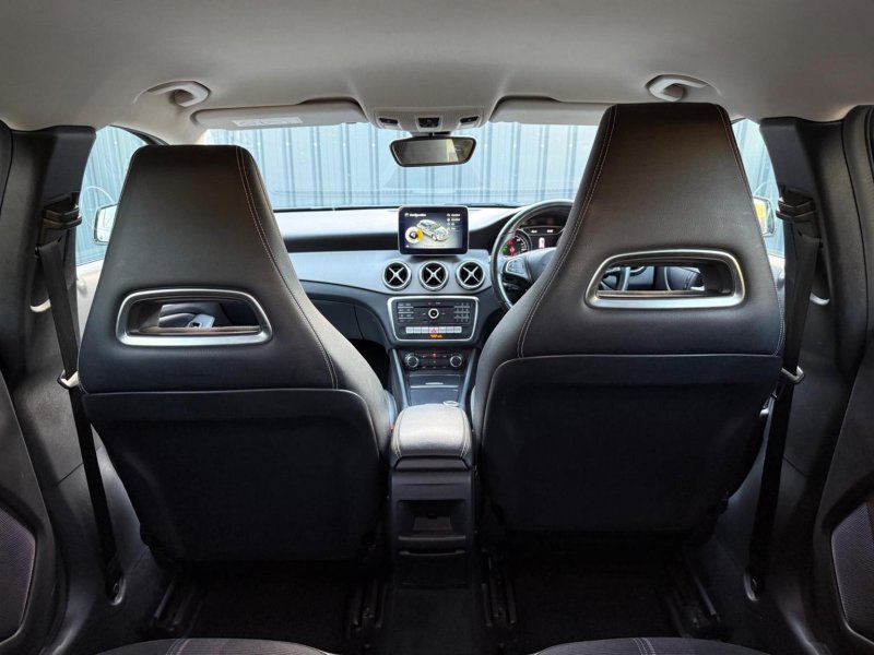 MERCEDES-BENZ GLA CLASS