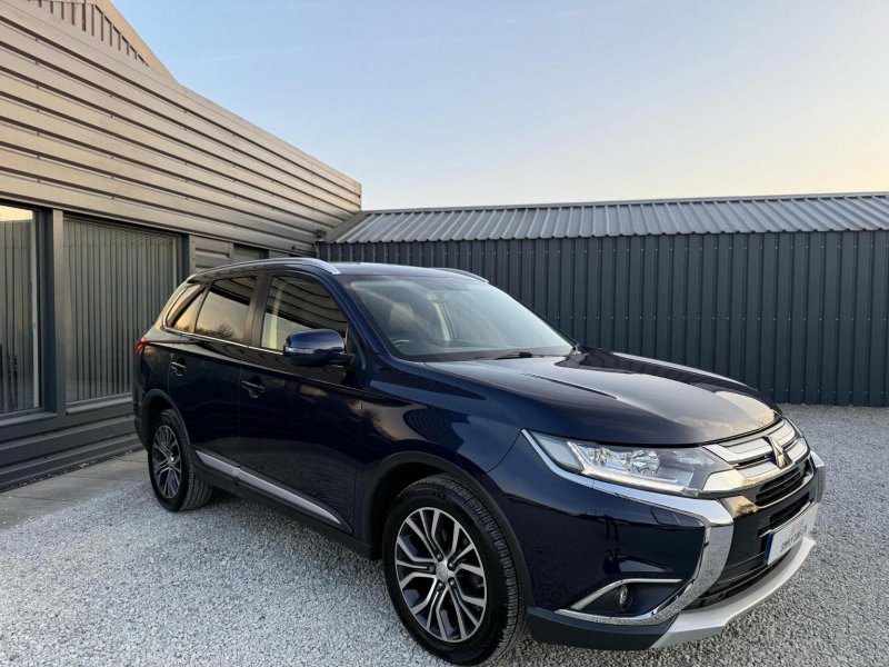 MITSUBISHI OUTLANDER 2.2 DI-D 4 4WD Euro 6 (s/s) 5dr