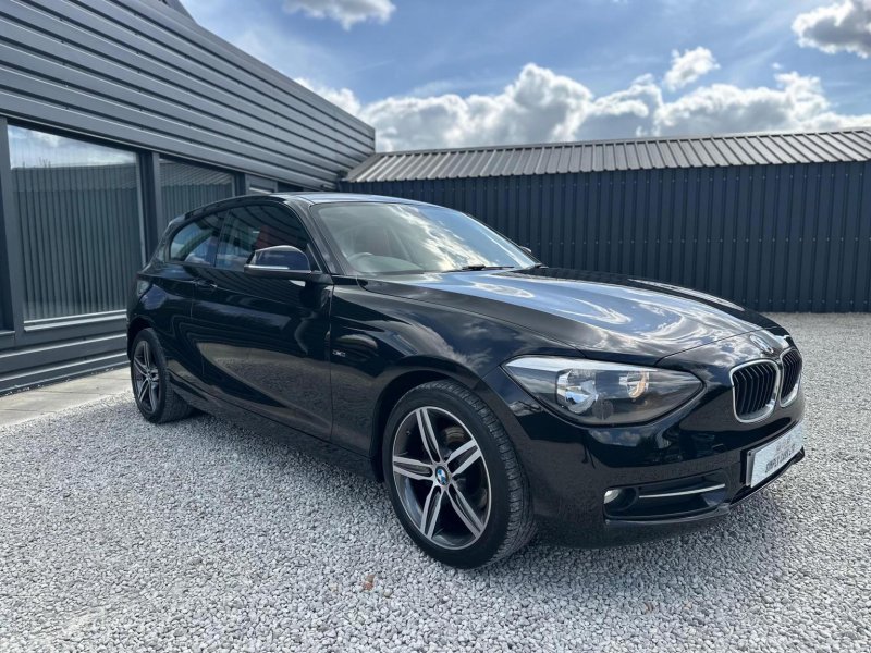 BMW 1 SERIES 2.0 120d Sport Euro 5 (s/s) 3dr