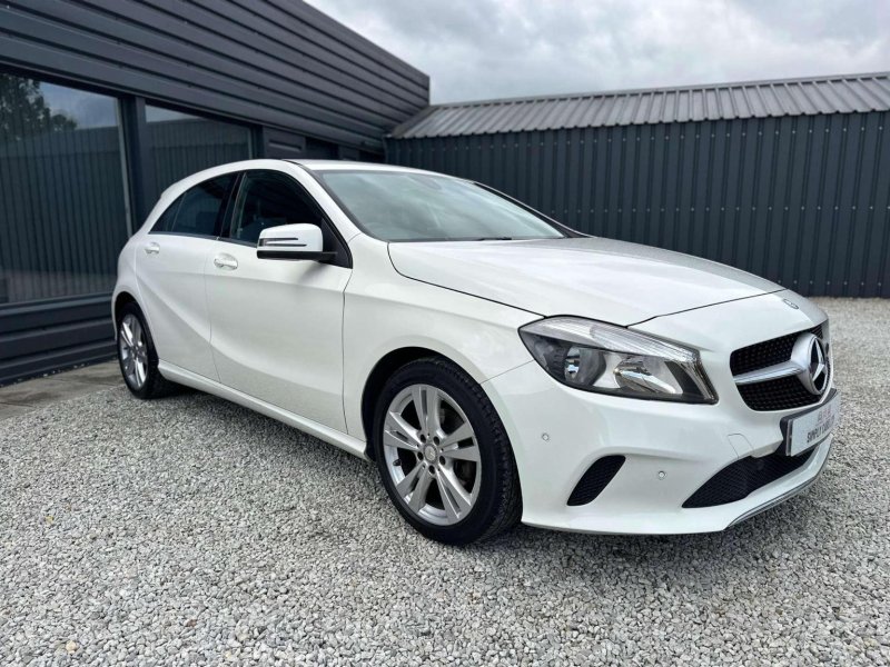 MERCEDES-BENZ A CLASS 1.5 A180d Sport (Executive) Euro 6 (s/s) 5dr