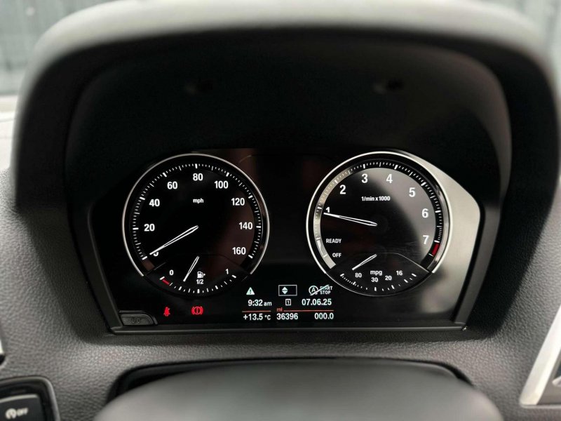 BMW 1 SERIES
