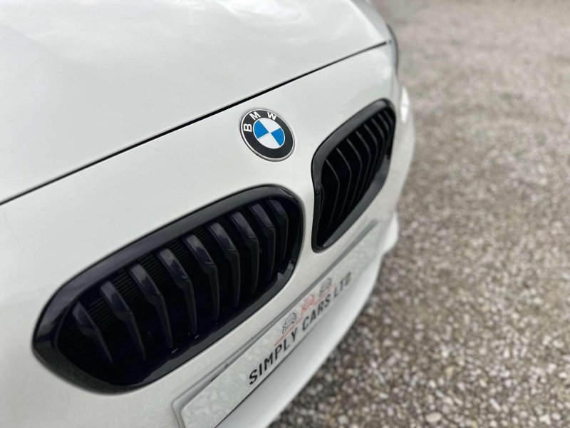 BMW 1 SERIES