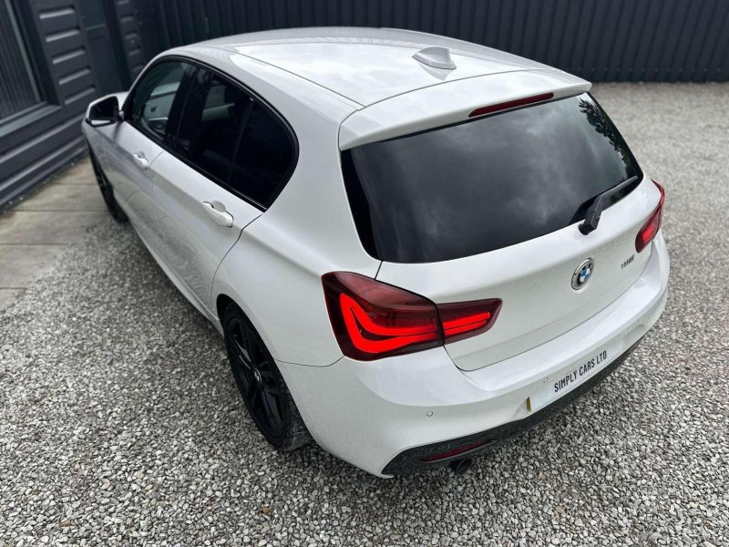 BMW 1 SERIES