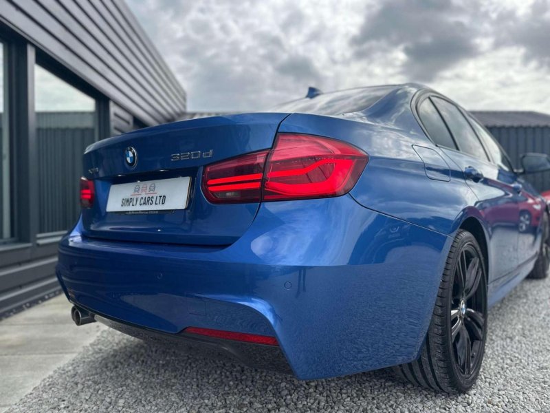 BMW 3 SERIES