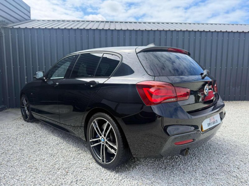 BMW 1 SERIES